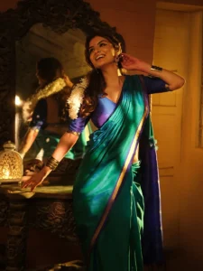 Anveshi Jain Mesmerizes in Elegant Blue Saree – Latest HD Photos (8)