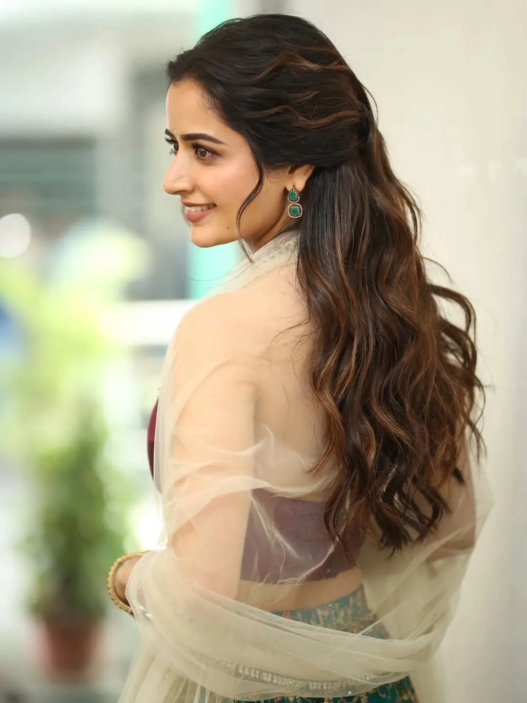 Ashika Ranganath Stuns in Elegant Traditional Outfit – Latest HD Photos (5)