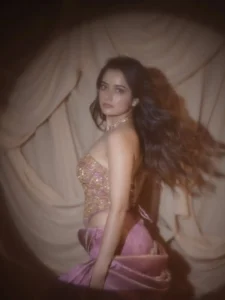 Ashika Ranganath Stuns in Pink Designer Lehenga at SIIMA Awards 2026 (33)
