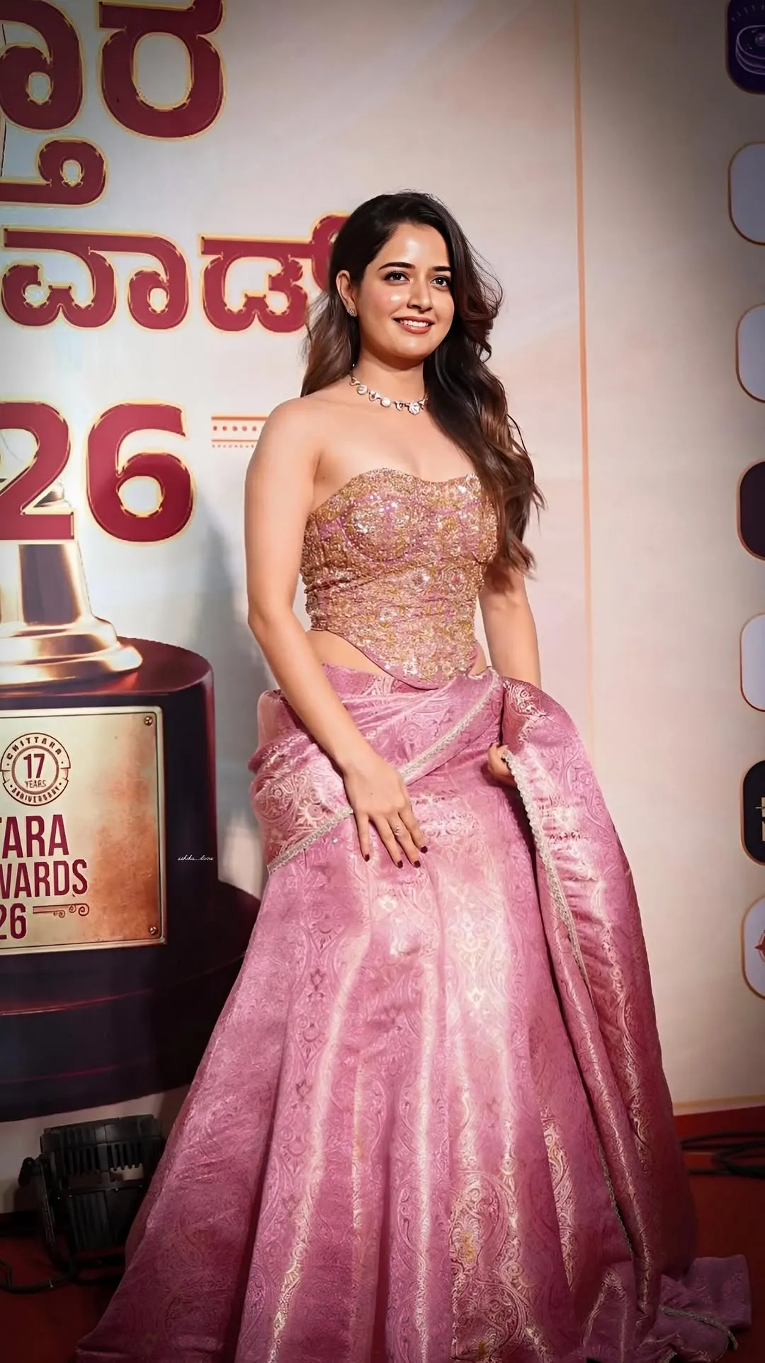 Ashika Ranganath Stuns in Pink Designer Lehenga at SIIMA Awards 2026 (47)