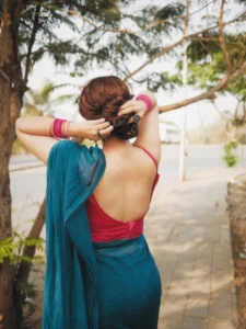Ayesha Khan Looks Graceful in Elegant Blue Saree – Latest HD Photos (17)