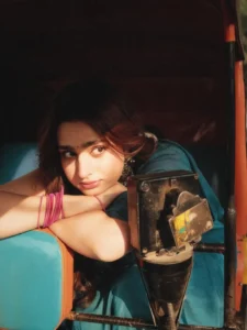 Ayesha Khan Looks Graceful in Elegant Blue Saree – Latest HD Photos (19)