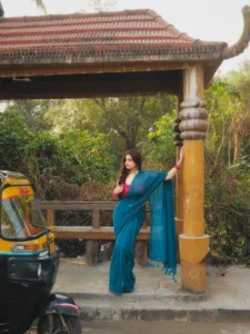 Ayesha Khan Looks Graceful in Elegant Blue Saree – Latest HD Photos (2)