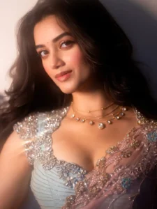 Bhagyashri Borse Dazzles in Elegant Designer Saree – Latest Photos (10)