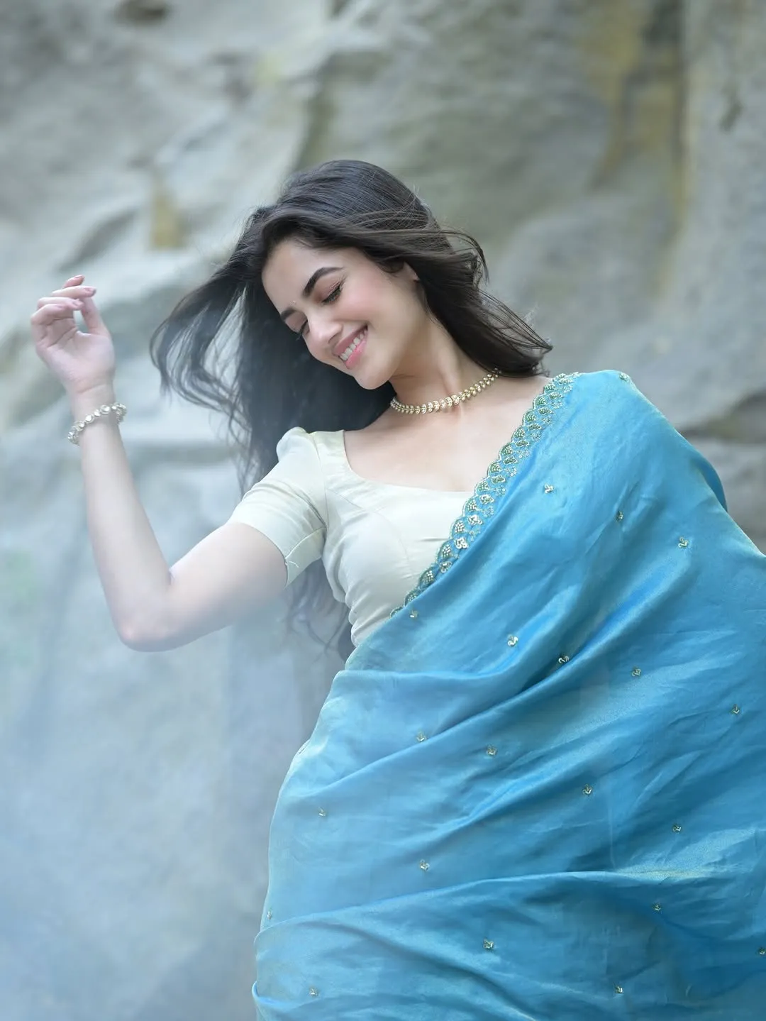 Bhagyashri Borse Looks Ethereal in Sky Blue Saree – Latest Photos (10)