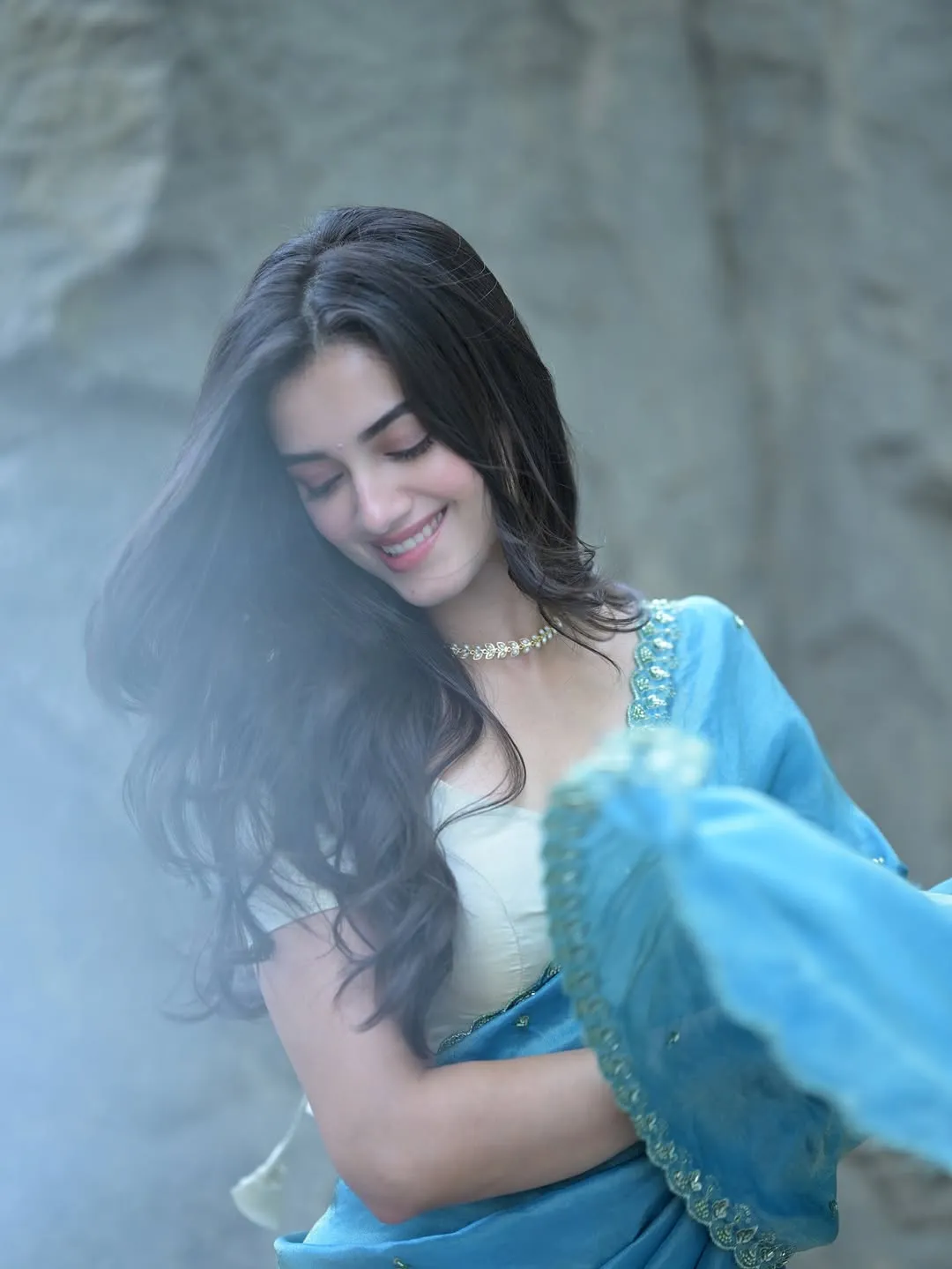 Bhagyashri Borse Looks Ethereal in Sky Blue Saree – Latest Photos (6)