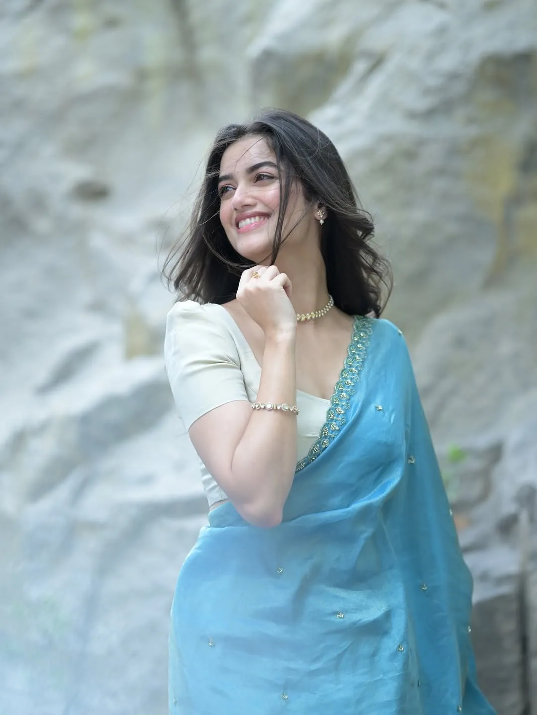 Bhagyashri Borse Looks Ethereal in Sky Blue Saree – Latest Photos (8)