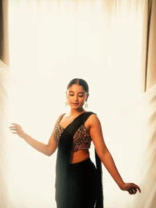 Chaithra J Achar Stuns in Elegant Black Saree – Latest Photos (11)