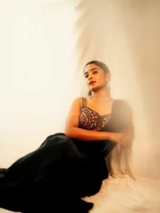 Chaithra J Achar Stuns in Elegant Black Saree – Latest Photos (17)