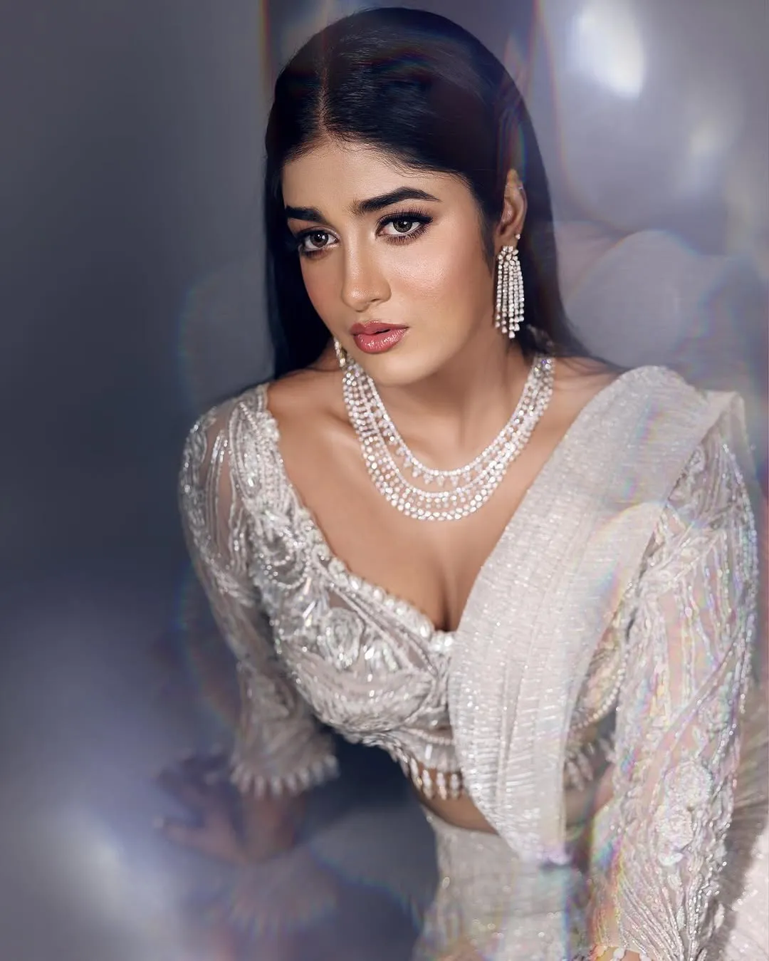 Dimple Hayathi Looks Stunning in Shimmering Designer Saree – Latest Photos (1)