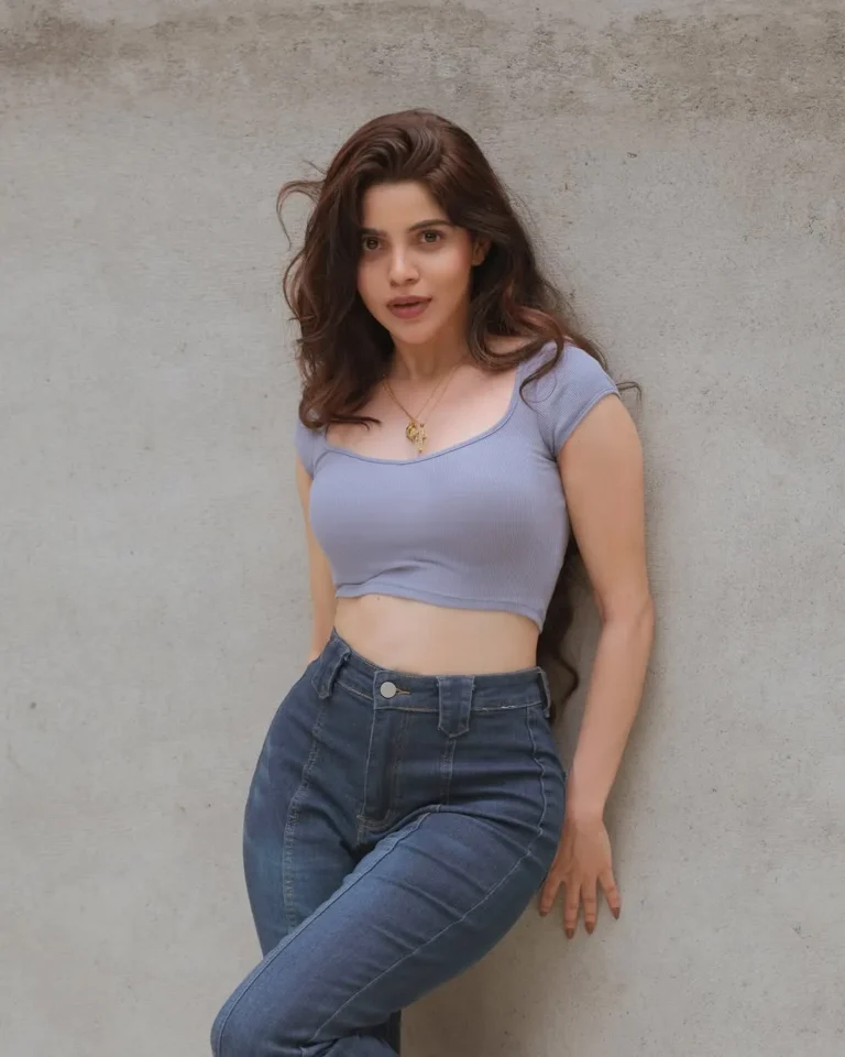 Divya Bharathi Flaunts Chic Casual Style in Latest Photoshoot (4)