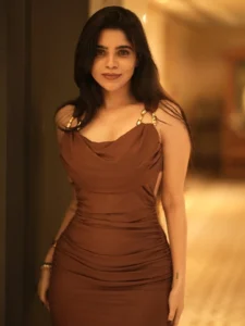Divya Bharathi Looks Stunning in Chic Brown Bodycon Dress Photos (4)
