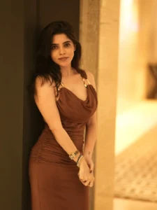 Divya Bharathi Looks Stunning in Chic Brown Bodycon Dress Photos (8)