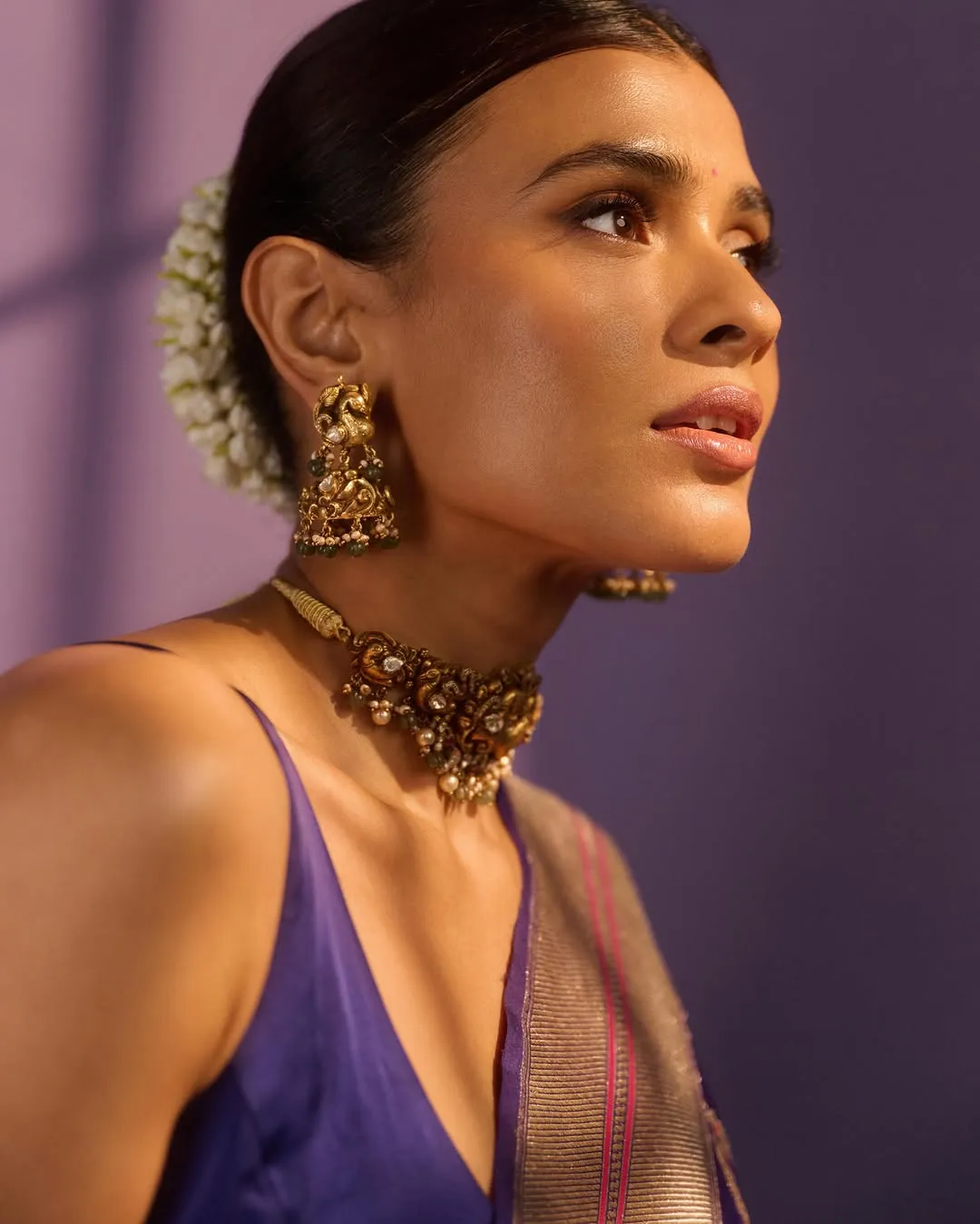 Hebah Patel Looks Stunning in Royal Blue Silk Saree – Latest HD Photos (6)