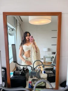 Janhvi Kapoor Looks Stunning in Elegant White Saree – Latest Photoshoot (16)