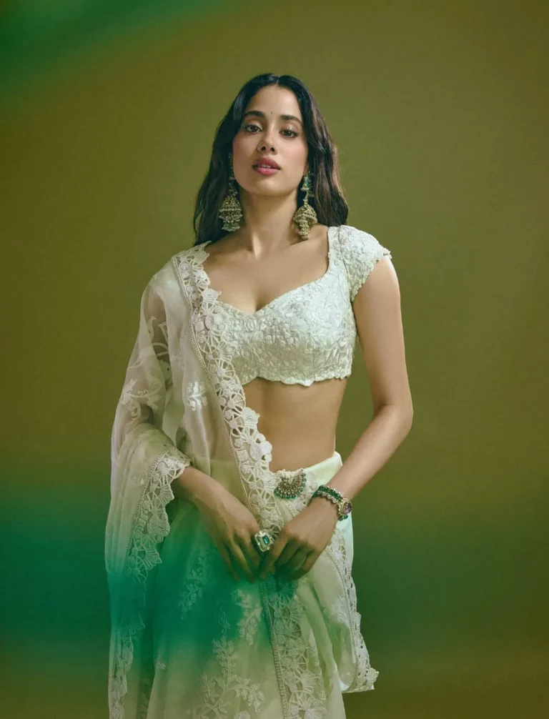 Janhvi Kapoor Looks Stunning in Elegant White Saree – Latest Photoshoot (9)