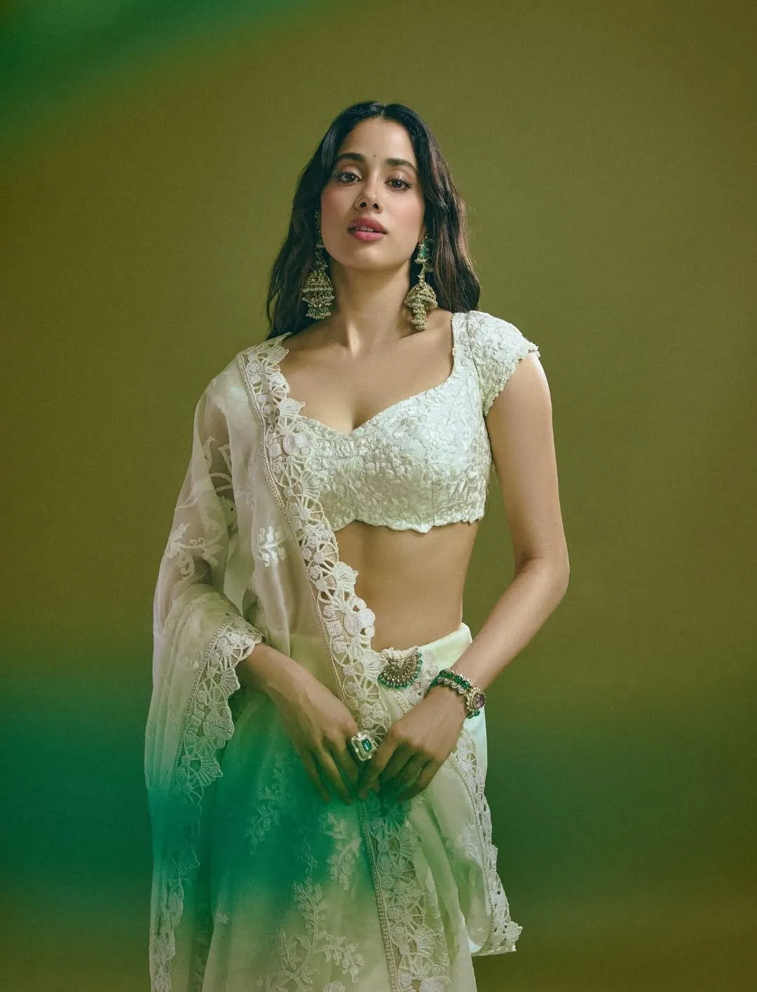 Janhvi Kapoor Looks Stunning in Elegant White Saree – Latest Photoshoot (9)