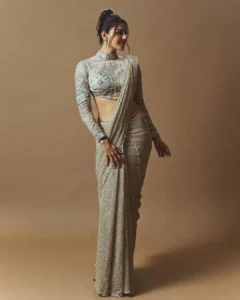 Kajal Aggarwal Stuns in Glamorous Designer Saree Photoshoot (3)