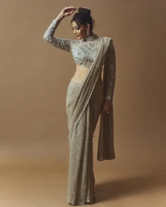 Kajal Aggarwal Stuns in Glamorous Designer Saree Photoshoot (4)
