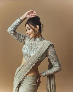 Kajal Aggarwal Stuns in Glamorous Designer Saree Photoshoot (6)