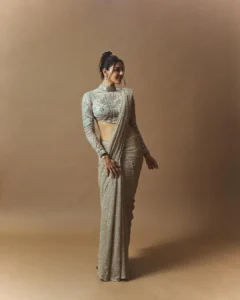 Kajal Aggarwal Stuns in Glamorous Designer Saree Photoshoot (7)