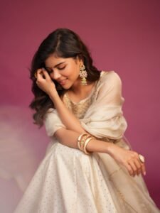 Kalyani Priyadarshan Looks Dreamy in Elegant White Ethnic Outfit Photos (17)