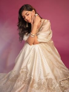 Kalyani Priyadarshan Looks Dreamy in Elegant White Ethnic Outfit Photos (20)
