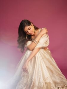 Kalyani Priyadarshan Looks Dreamy in Elegant White Ethnic Outfit Photos (5)