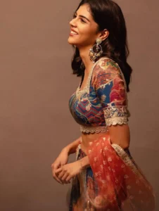 Kalyani Priyadarshan Stuns in Elegant Ethnic Outfit – Latest Photos (1)