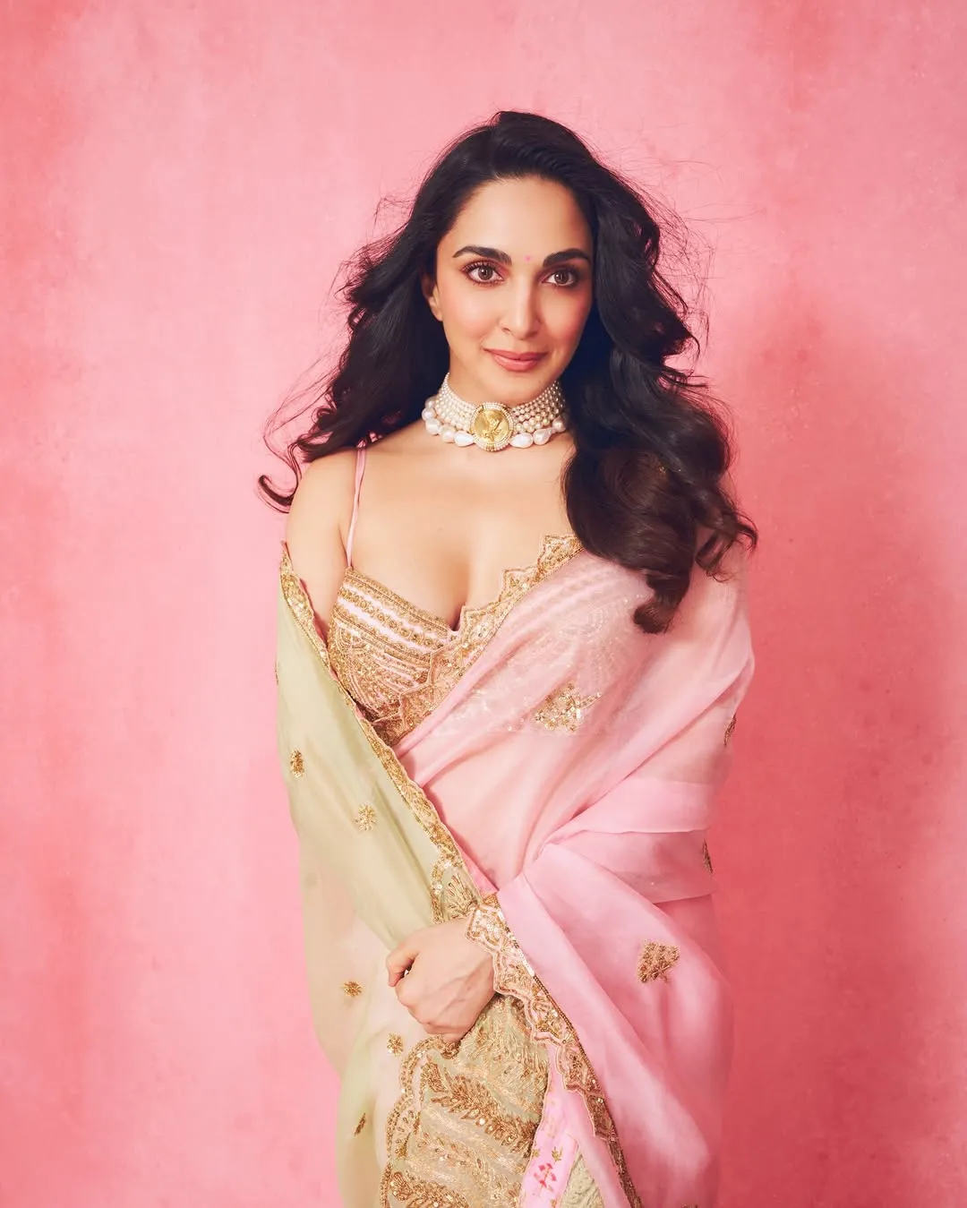 Kiara Advani Looks Ethereal in Pink Designer Saree – Latest Photos (1)