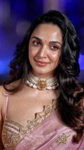 Kiara Advani Looks Ethereal in Pink Designer Saree – Latest Photos (10)