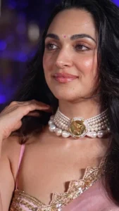 Kiara Advani Looks Ethereal in Pink Designer Saree – Latest Photos (12)