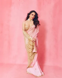 Kiara Advani Looks Ethereal in Pink Designer Saree – Latest Photos (2)