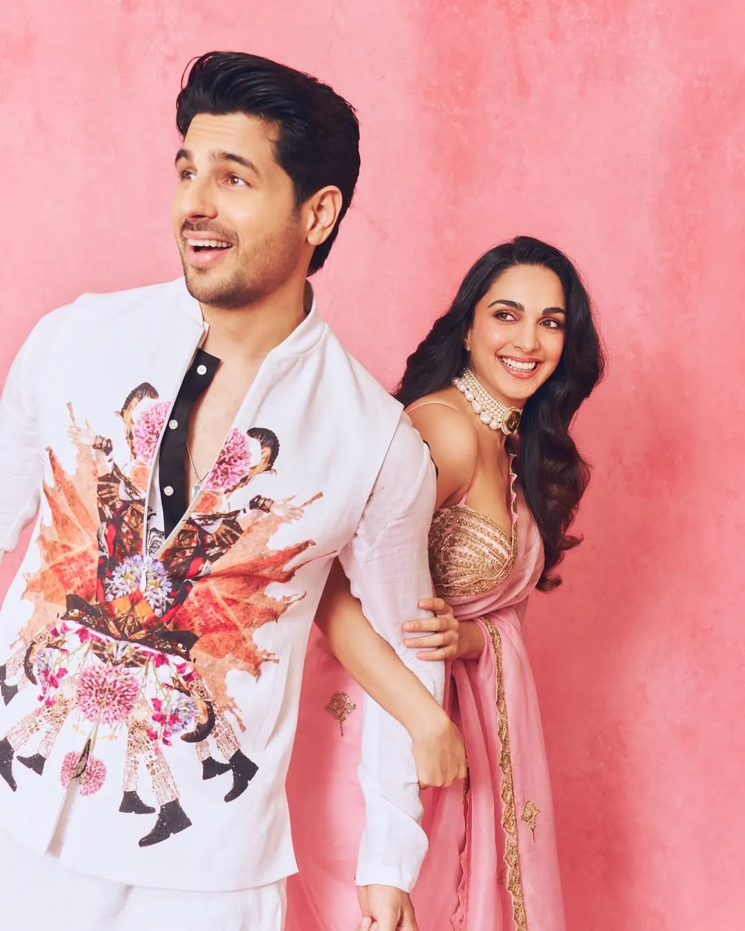 Kiara Advani Looks Ethereal in Pink Designer Saree – Latest Photos (3)