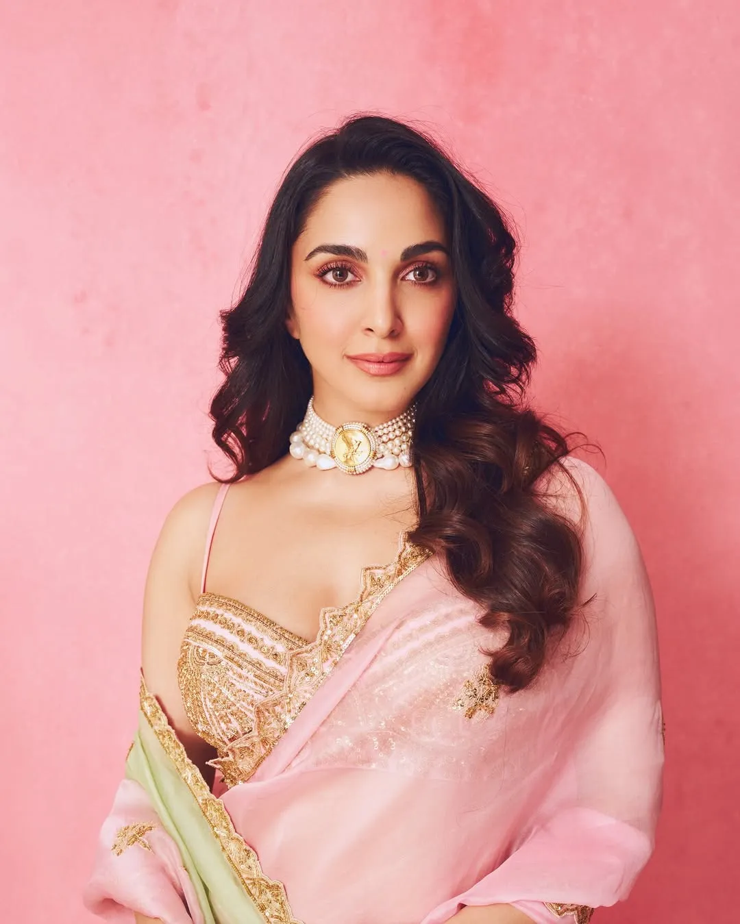 Kiara Advani Looks Ethereal in Pink Designer Saree – Latest Photos (4)