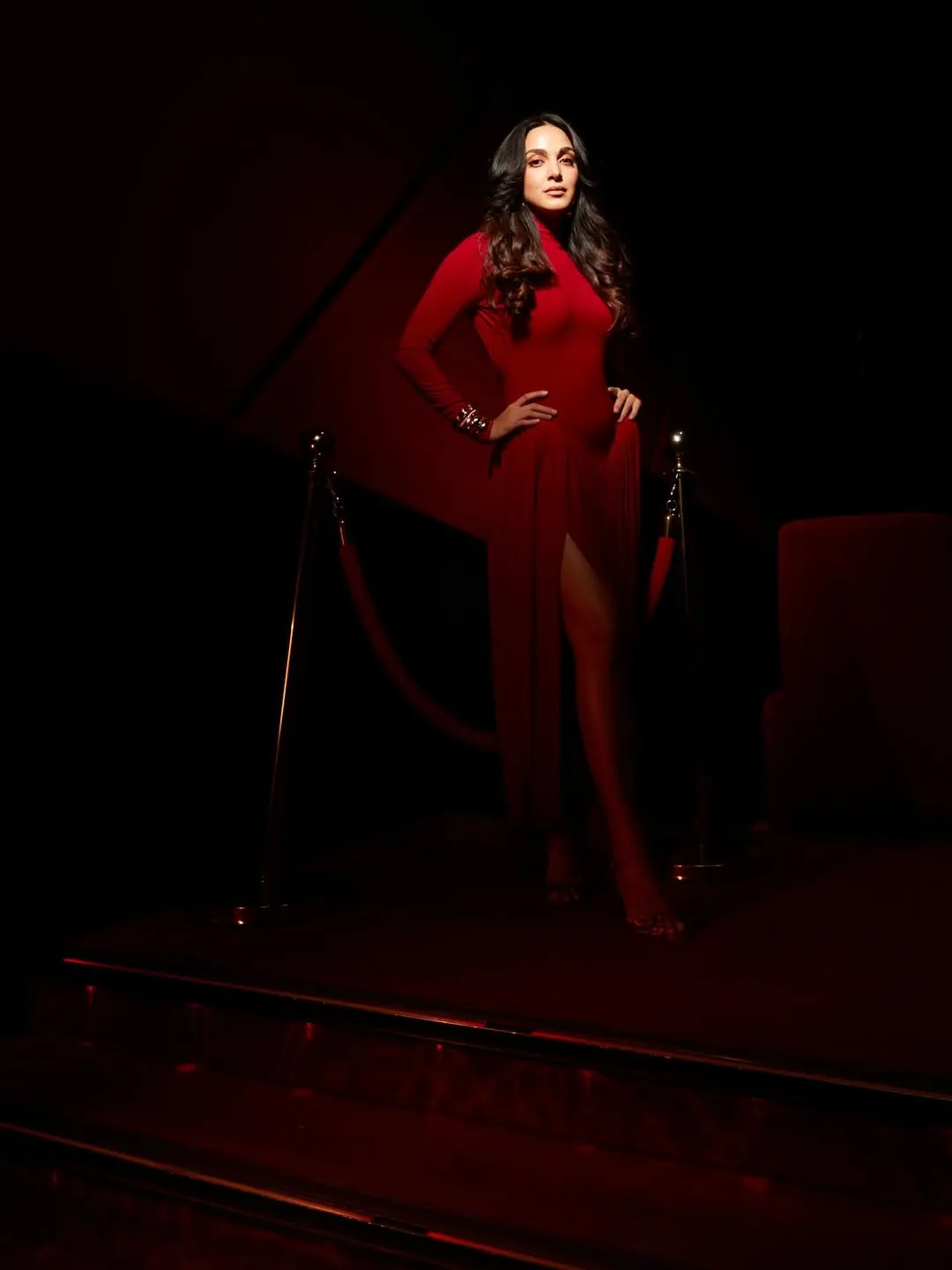 Kiara Advani Stuns in Bold Red Outfit at Special Photoshoot (10)