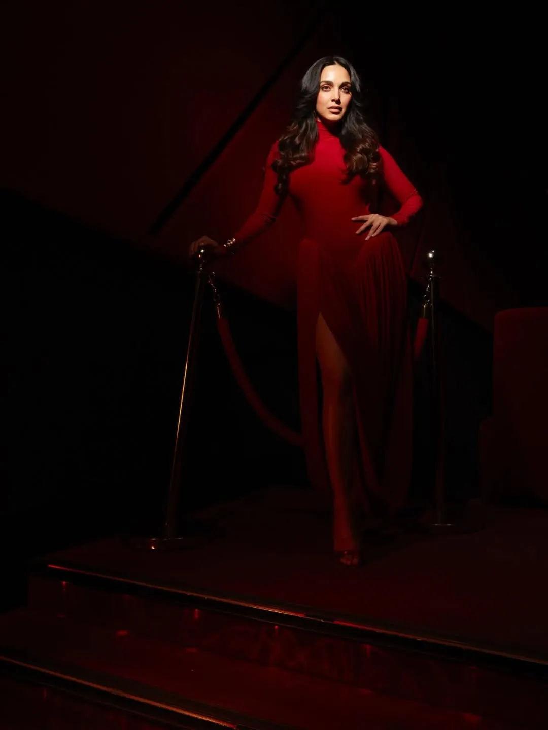 Kiara Advani Stuns in Bold Red Outfit at Special Photoshoot (11)