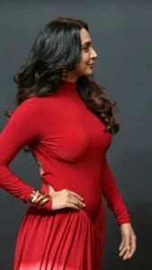 Kiara Advani Stuns in Bold Red Outfit at Special Photoshoot (17)