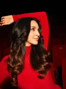 Kiara Advani Stuns in Bold Red Outfit at Special Photoshoot (3)