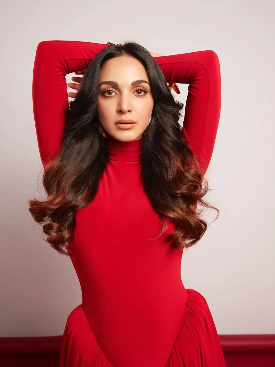 Kiara Advani Stuns in Bold Red Outfit at Special Photoshoot (6)