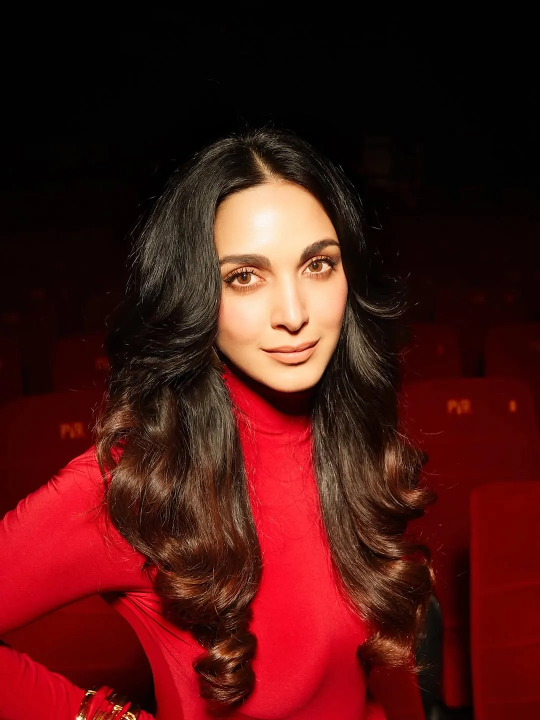 Kiara Advani Stuns in Bold Red Outfit at Special Photoshoot (9)