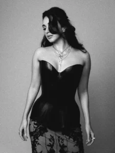 Kiara Advani Turns Heads in Stunning Black Fashion Photoshoot (2)