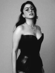 Kiara Advani Turns Heads in Stunning Black Fashion Photoshoot (4)