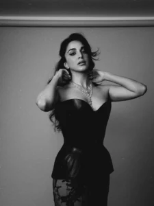 Kiara Advani Turns Heads in Stunning Black Fashion Photoshoot (7)