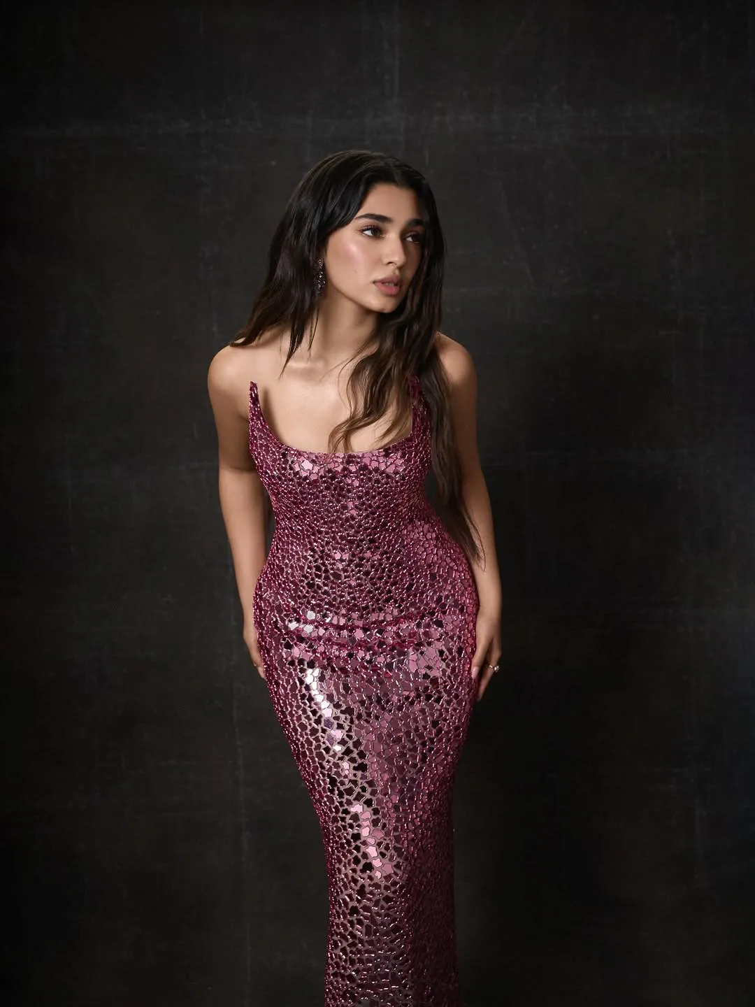 Krithi Shetty Dazzles in Glamorous Pink Sequin Dress – Latest Photos (11)
