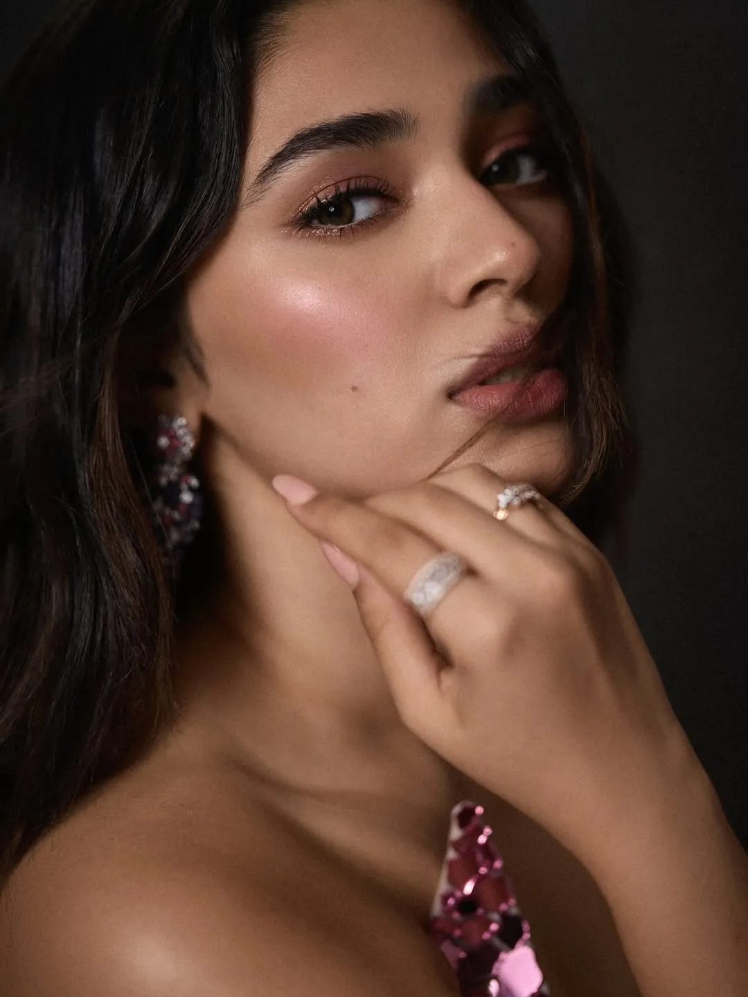 Krithi Shetty Dazzles in Glamorous Pink Sequin Dress – Latest Photos (6)