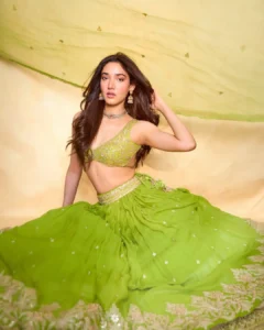 Medha Shankr Looks Gorgeous in Lime Green Lehenga Photos (12)