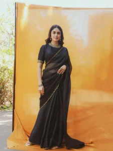 Mrunal Thakur Exudes Elegance in Stunning Black Saree Photos (9)