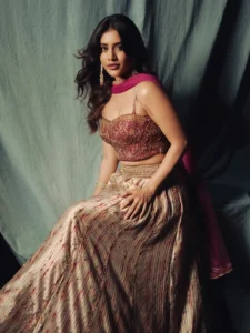 Nabha Natesh Dazzles in Glamorous Ethnic Outfit – Latest Photos (4)