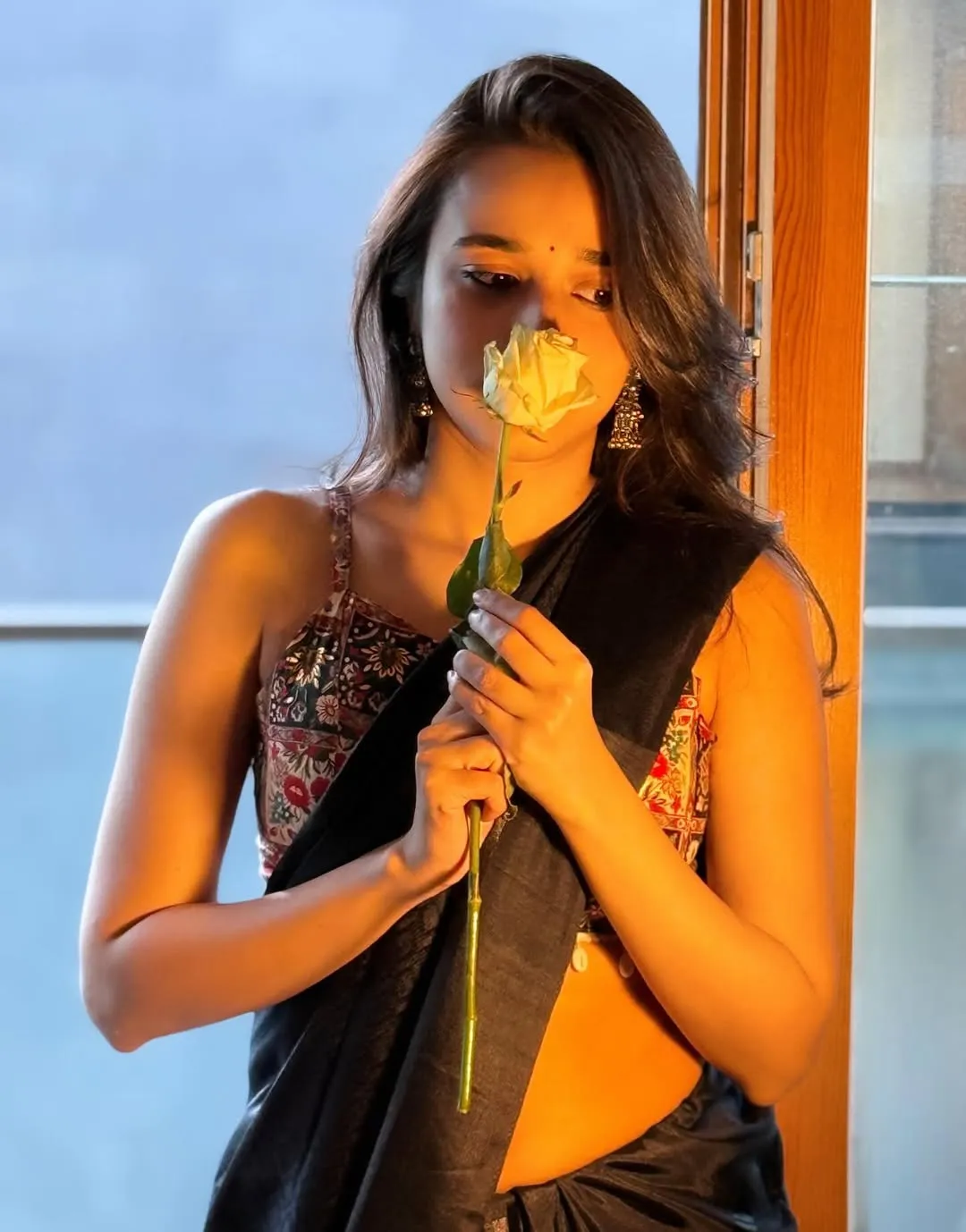 Nuveksha Stuns in Elegant Black Saree During Latest Photoshoot (10)
